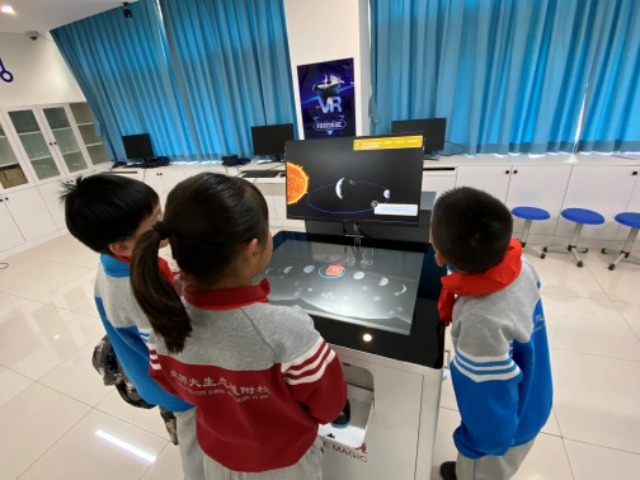 學校智慧教育特色課程。學校供圖.jpg