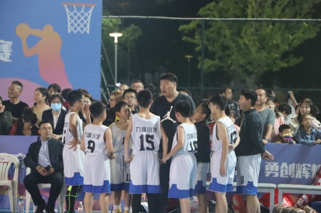 寧波北侖區中小學生籃球超級聯賽現場 北侖區教育局供圖.jpg